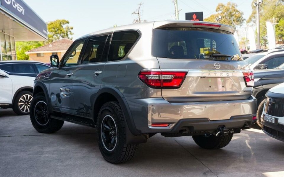 2026 Nissan Patrol Warrior Wagon (Gun Metallic) New Car