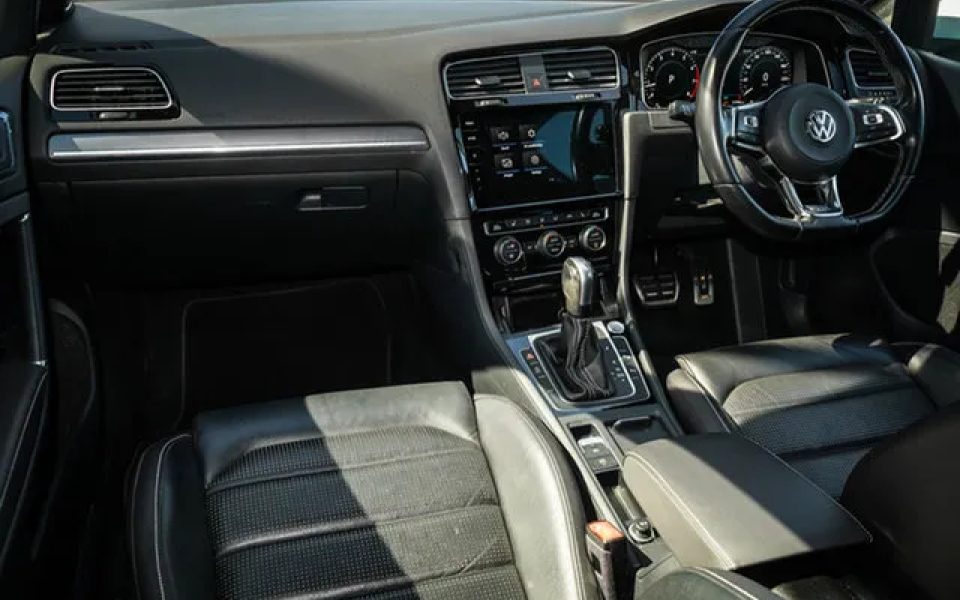 2020 Volkswagen Golf 7.5 MY20 110TSI DSG Highline White 7 Speed Sports Automatic Dual Clutch