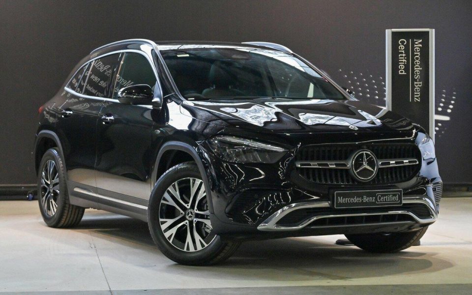 2025 Mercedes-Benz GLA-Class GLA250 e with EQ hybrid technology Auto