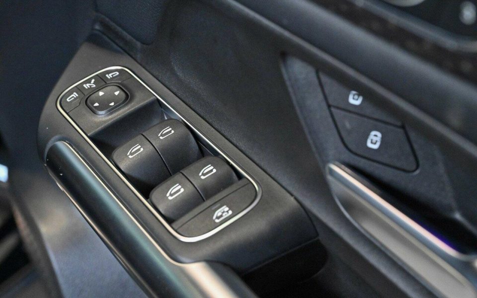 2025 Mercedes-Benz GLA-Class GLA250 e with EQ hybrid technology Auto