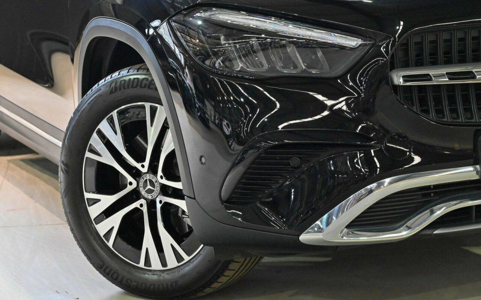2025 Mercedes-Benz GLA-Class GLA250 e with EQ hybrid technology Auto