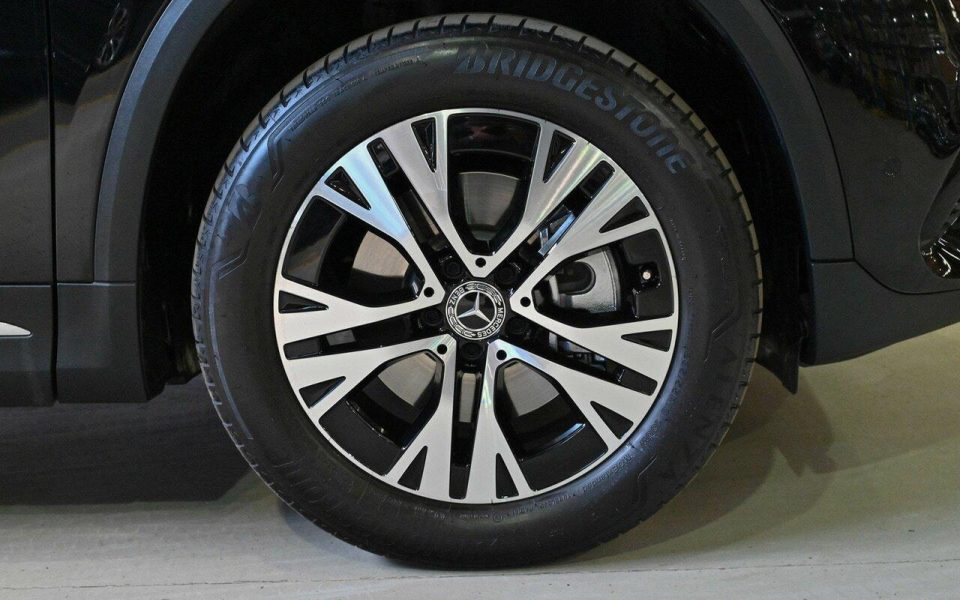 2025 Mercedes-Benz GLA-Class GLA250 e with EQ hybrid technology Auto