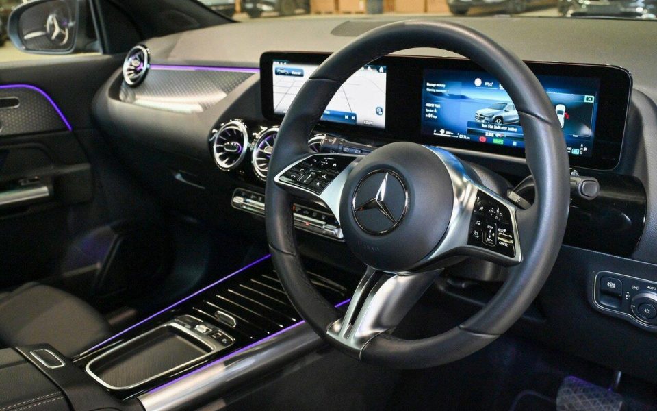 2025 Mercedes-Benz GLA-Class GLA250 e with EQ hybrid technology Auto