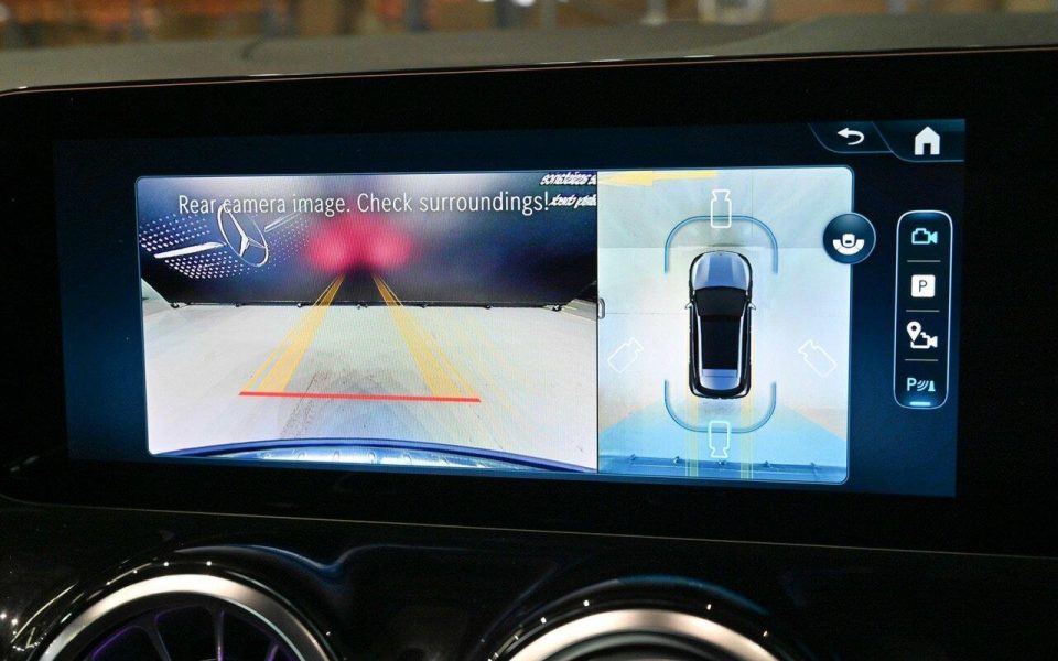2025 Mercedes-Benz GLA-Class GLA250 e with EQ hybrid technology Auto