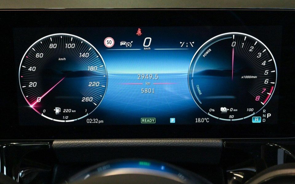 2025 Mercedes-Benz GLA-Class GLA250 e with EQ hybrid technology Auto