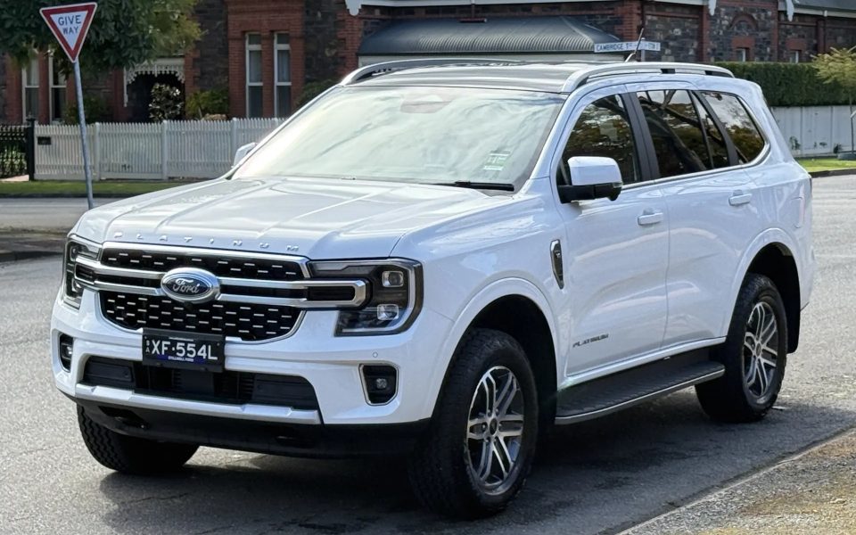 2025 Ford Everest UB 2026.00MY Platinum FullTime 4WD DR Arctic White 10 Speed Sports Automatic SUV