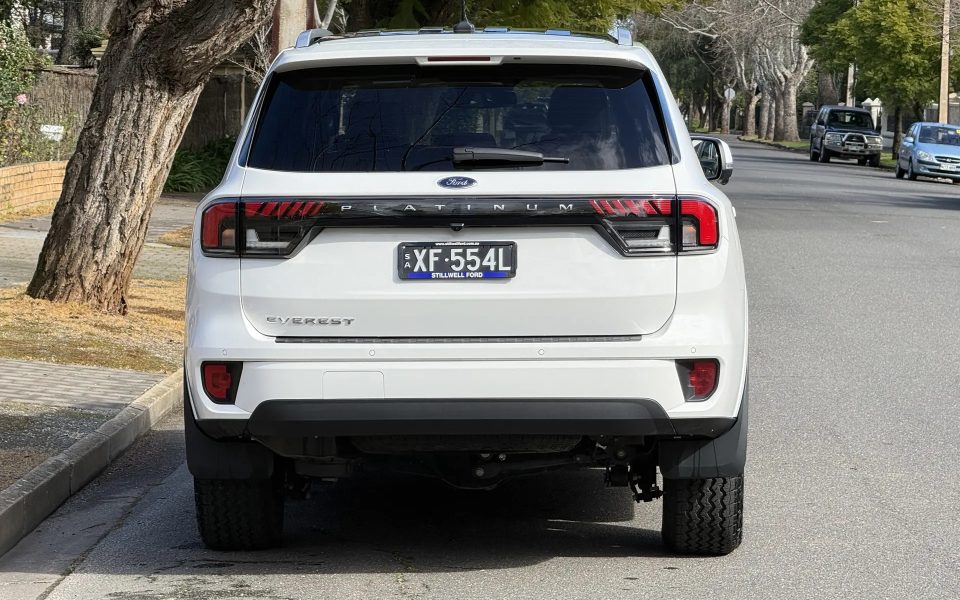 2025 Ford Everest UB 2026.00MY Platinum FullTime 4WD DR Arctic White 10 Speed Sports Automatic SUV