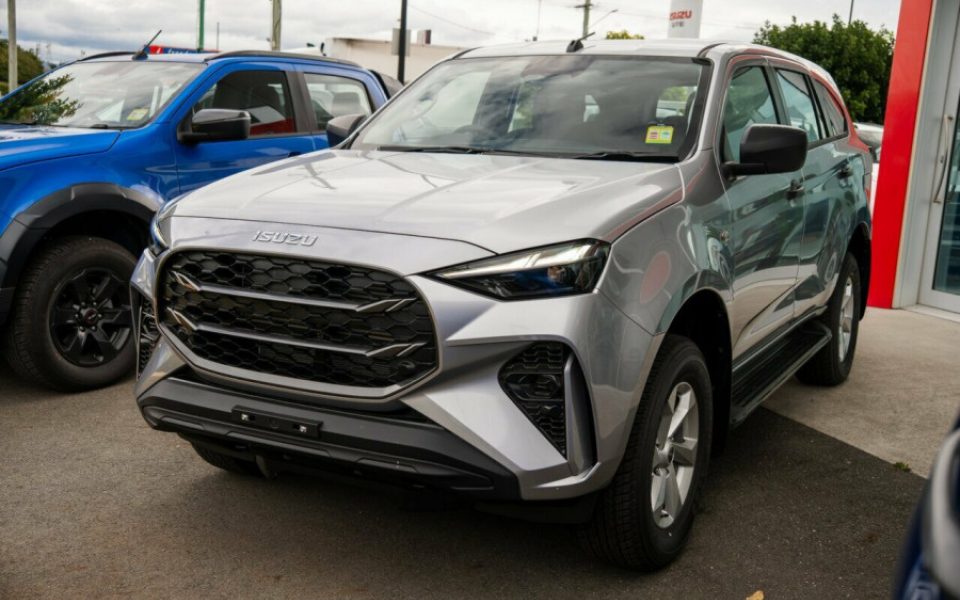 2026 Isuzu MU-X LS-M RWD