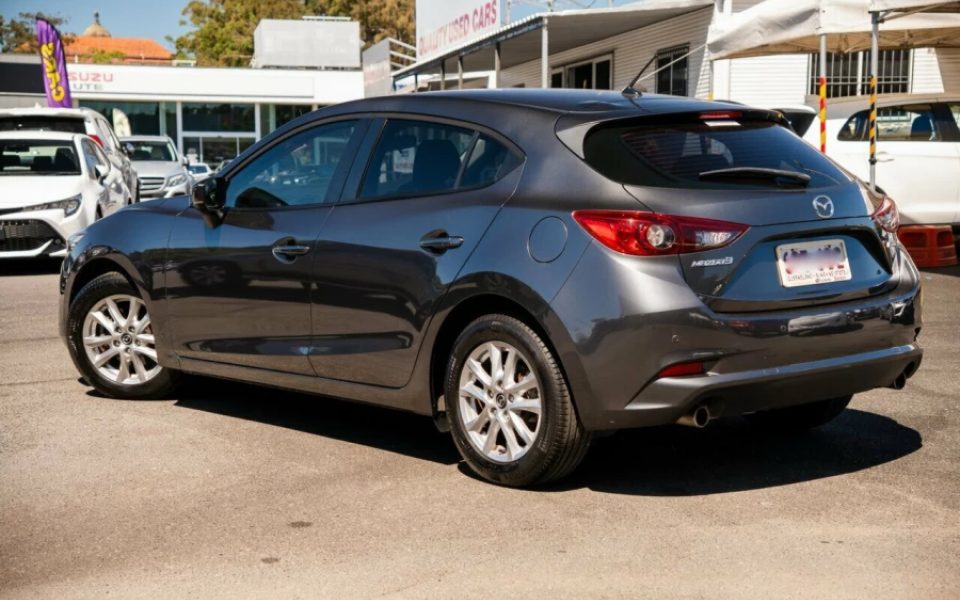 2016 Mazda 3 Neo FWD