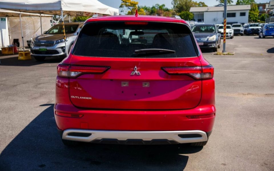 2024 Mitsubishi Outlander LS FWD