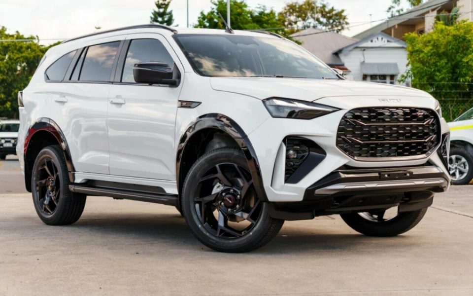 2026 Isuzu MU-X X-TERRAIN 4X4 Dual Range