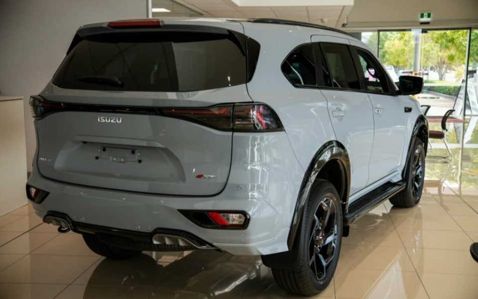 2026 Isuzu MU-X X-TERRAIN 4X4 Dual Range