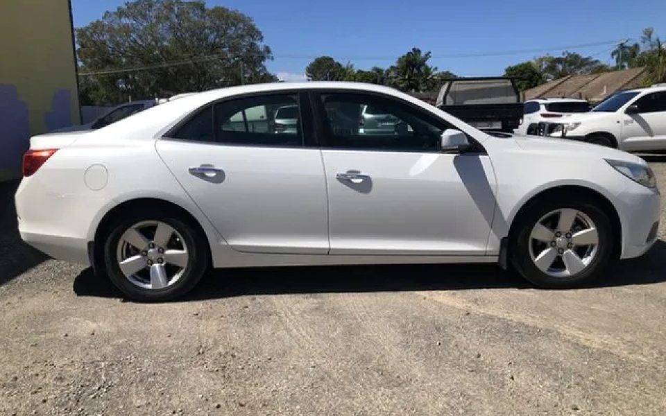 2015 Holden Malibu V300 MY15 CD White 6 Speed Sports Automatic Sedan
