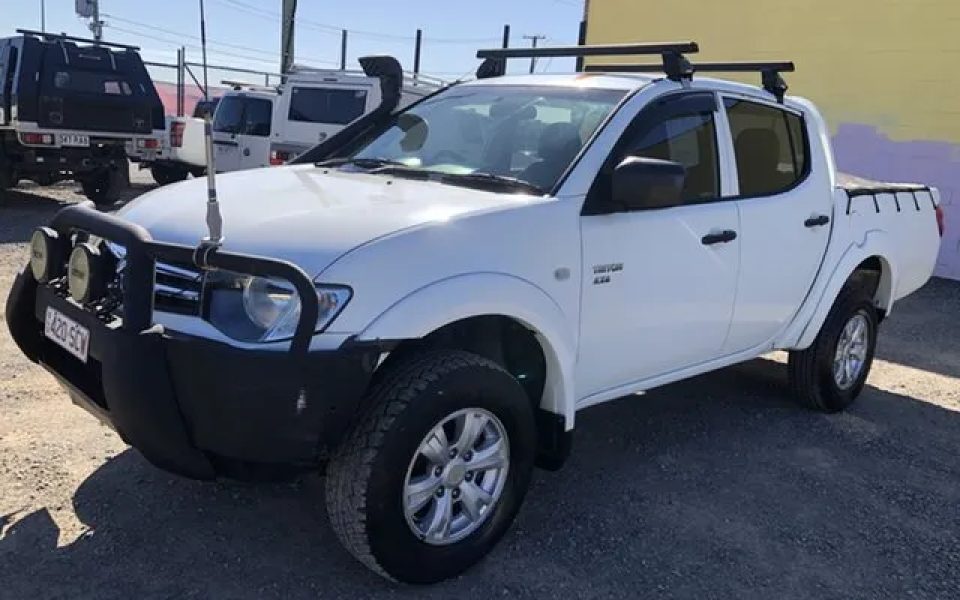 2012 Mitsubishi Triton MN MY12 GLX Double Cab White 5 Speed Manual Utility
