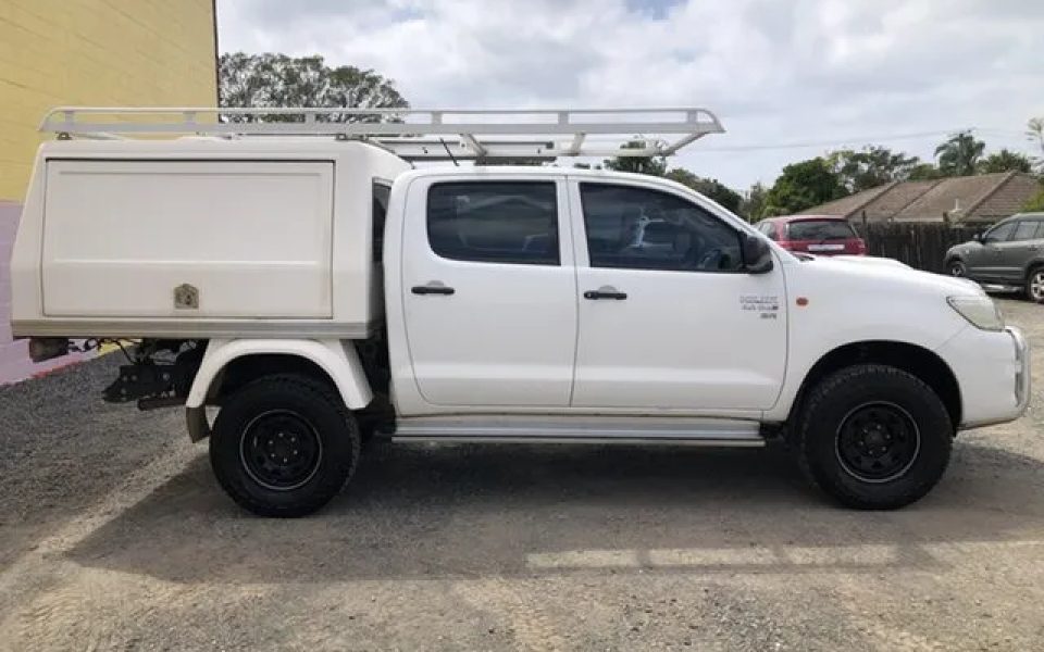 2015 Toyota Hilux KUN26R MY14 SR Double Cab White 5 Speed Automatic Cab Chassis