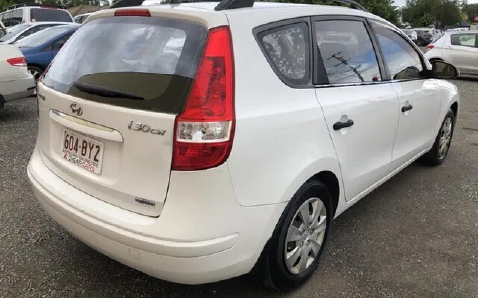 2009 Hyundai i30 FD MY09 SX cw Wagon White 4 Speed Automatic Wagon