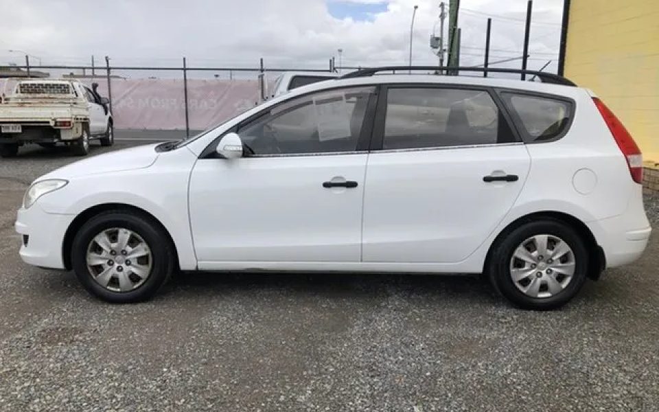 2009 Hyundai i30 FD MY09 SX cw Wagon White 4 Speed Automatic Wagon