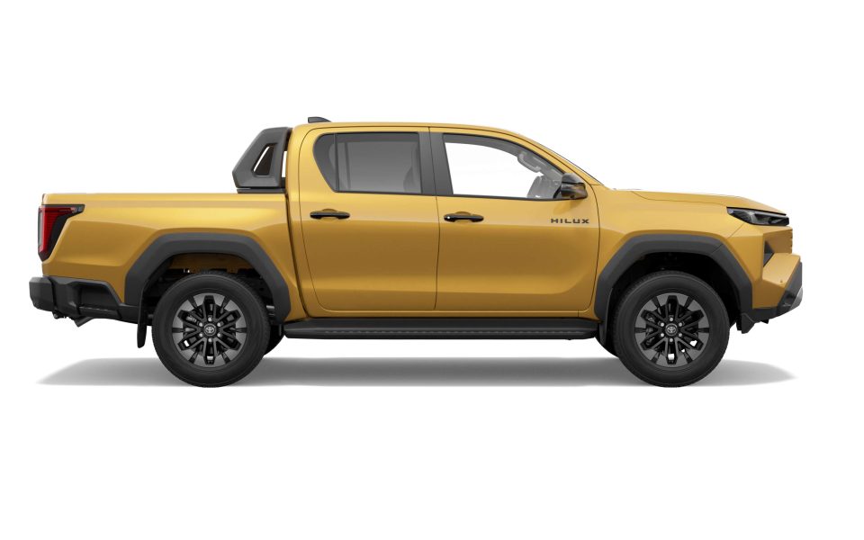 2026 Toyota HiLux 4x4 SR5 48V Diesel Double-Cab Pick-Up