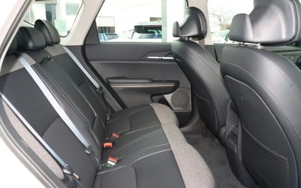 2026 Kia EV5 OVc MY26 Air Standard Range Snow White Pearl 1 Speed Reduction Gear Wagon
