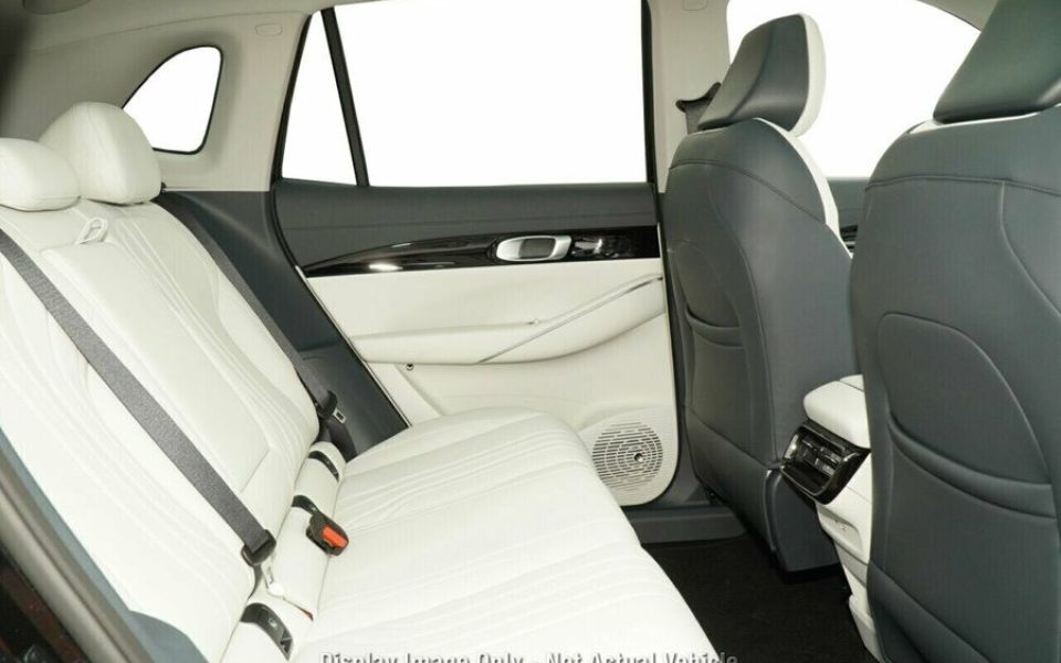 2026 Geely EX5 Wagon (Shadow Black)