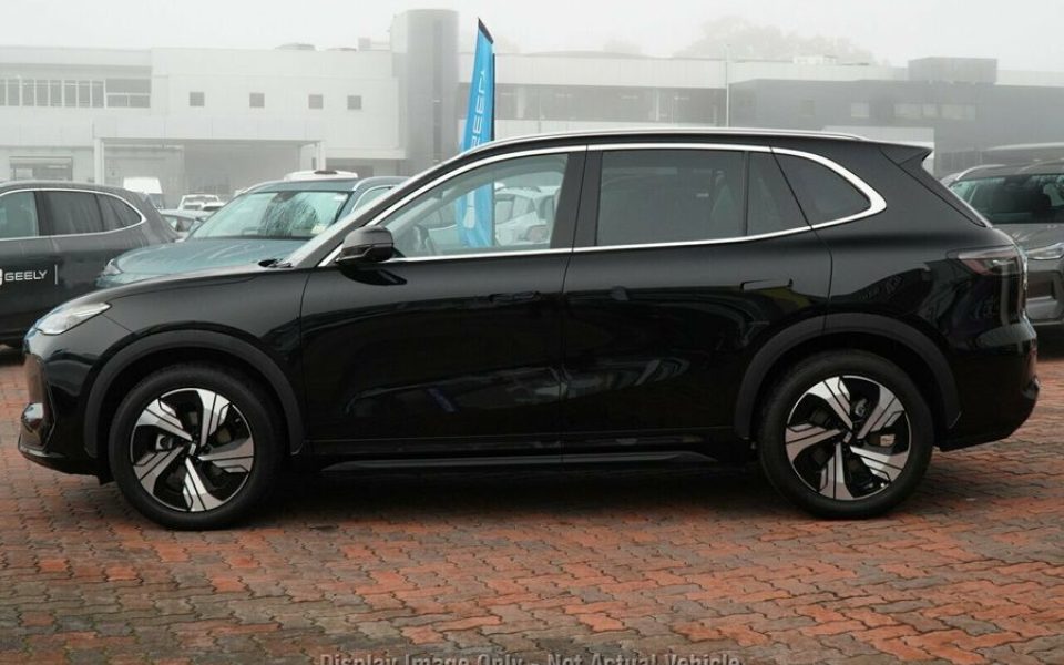 2026 Geely EX5 Wagon (Shadow Black)