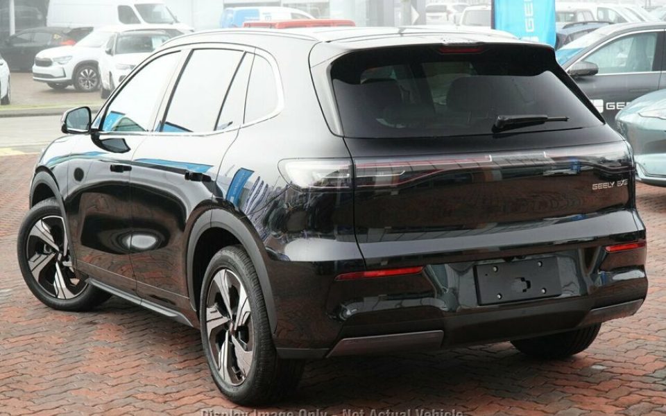 2026 Geely EX5 Wagon (Shadow Black)