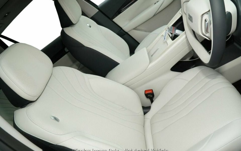 2026 Geely EX5 Wagon (Shadow Black)