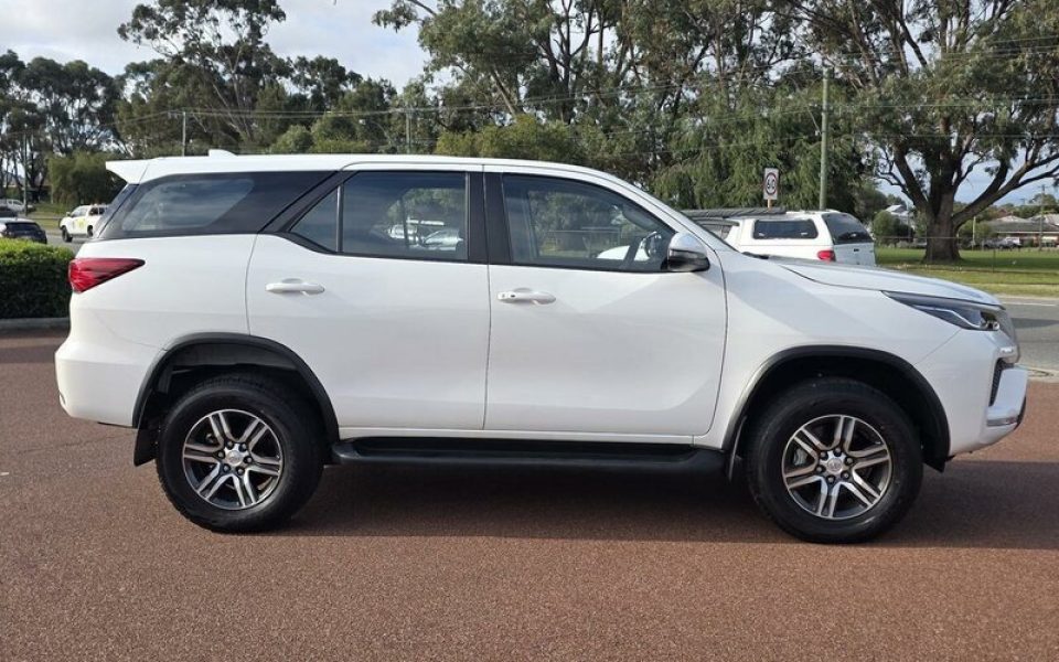 2025 Toyota Fortuner GX Wagon (Glacier White) Used Car