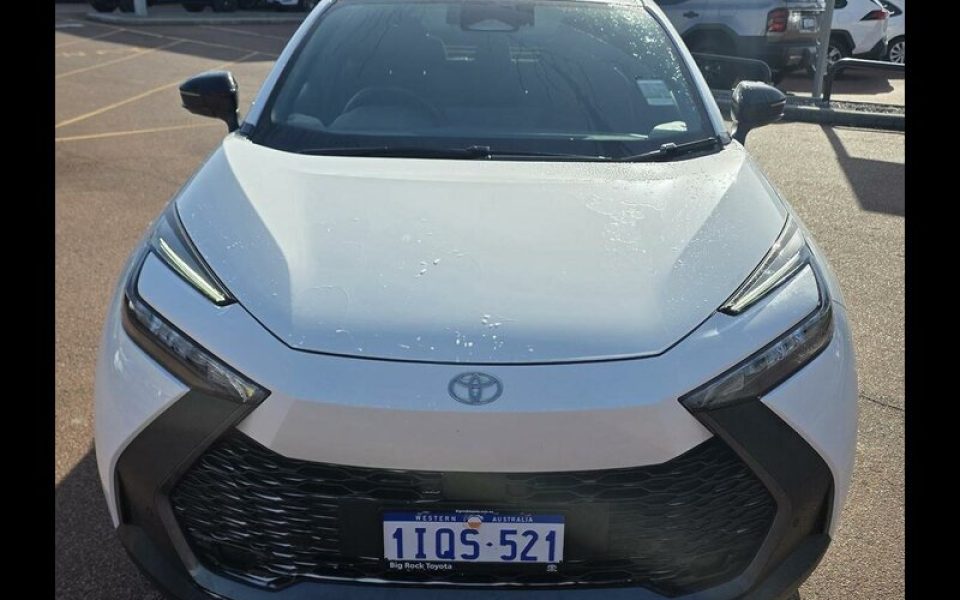 2025 Toyota C-HR GXL Wagon (Glacier White) Used Car