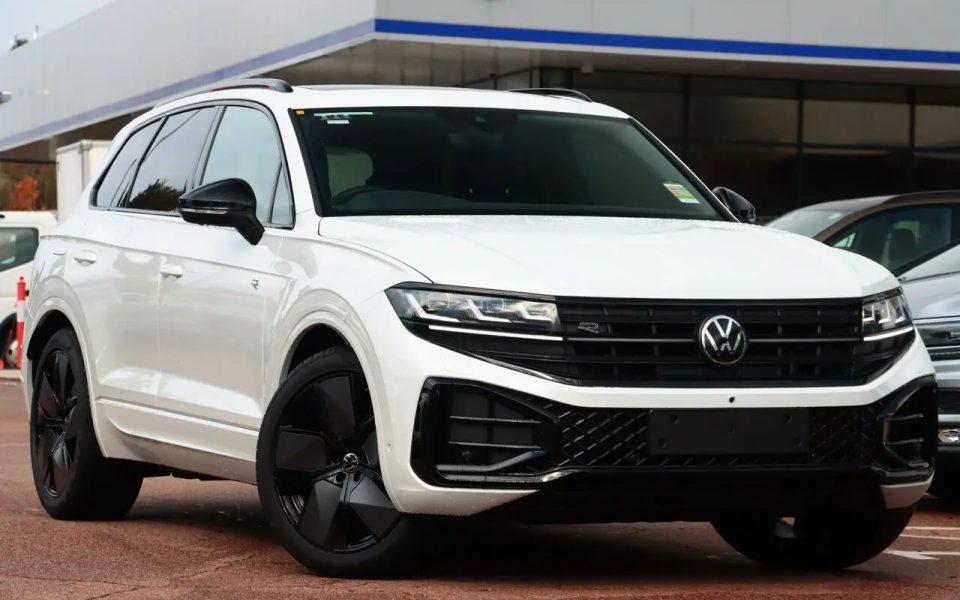 2026 Volkswagen Touareg RC MY26 210TDI Tiptronic 4MOTION Wolfsburg Edition Oryx White Pearl 8 Speed