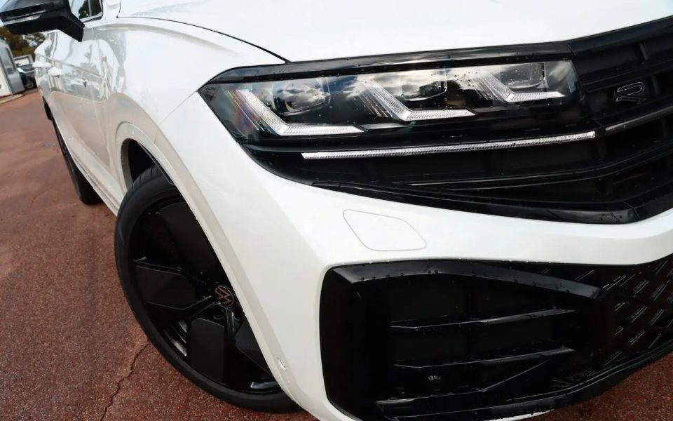 2026 Volkswagen Touareg RC MY26 210TDI Tiptronic 4MOTION Wolfsburg Edition Oryx White Pearl 8 Speed