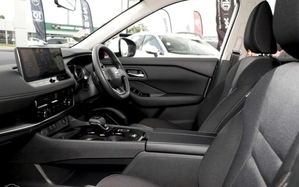 2026 Nissan X-Trail Wagon (White) New Car