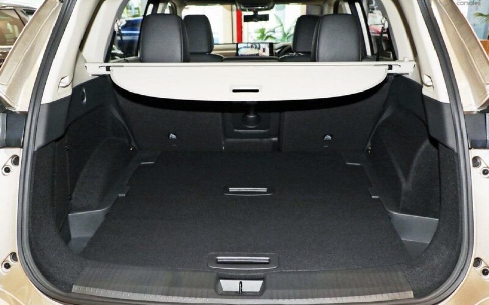 2026 Nissan X-Trail Wagon (Champagne Silver) New Car