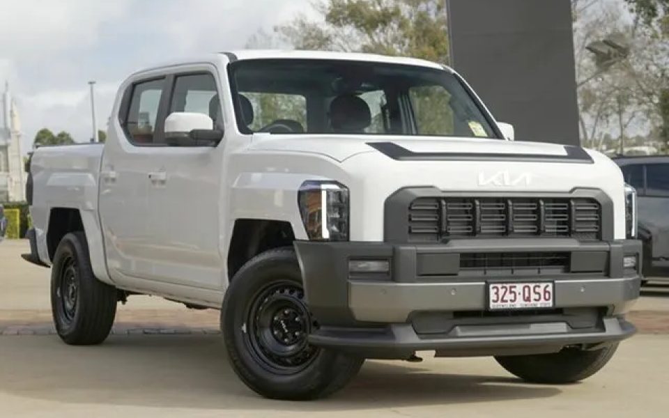 2025 Kia Tasman TK MY26 S 4X4 Clear White 8 Speed Sports Automatic Cab Chassis