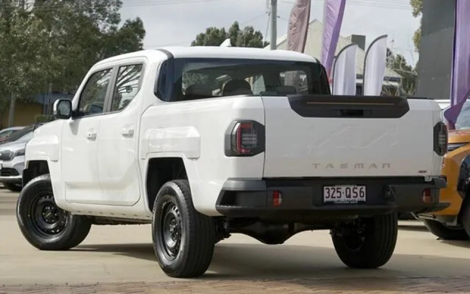2025 Kia Tasman TK MY26 S 4X4 Clear White 8 Speed Sports Automatic Cab Chassis