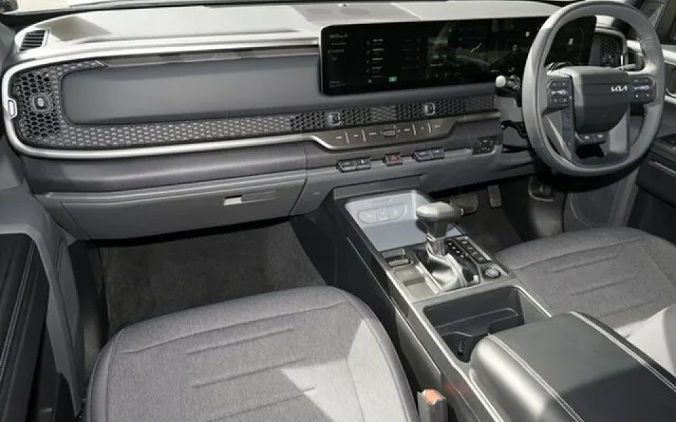 2025 Kia Tasman TK MY26 S 4X4 Clear White 8 Speed Sports Automatic Cab Chassis