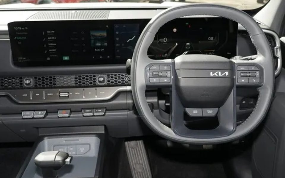 2025 Kia Tasman TK MY26 S 4X4 Clear White 8 Speed Sports Automatic Cab Chassis