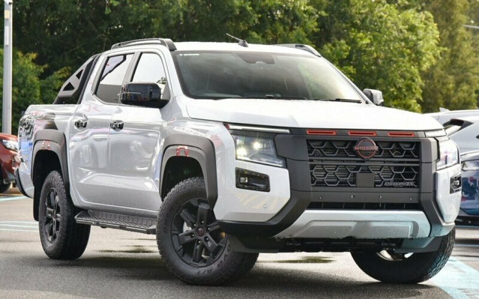 2026 Nissan Navara PRO-4X Pick-up Super 4WD Utility (Glacier White) Demo Car