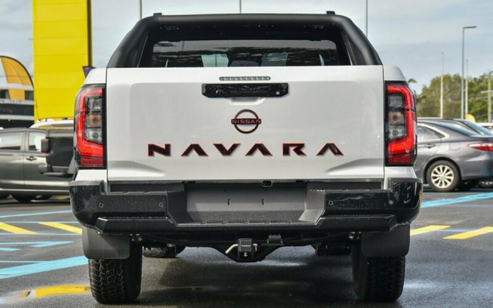 2026 Nissan Navara PRO-4X Pick-up Super 4WD Utility (Glacier White) Demo Car