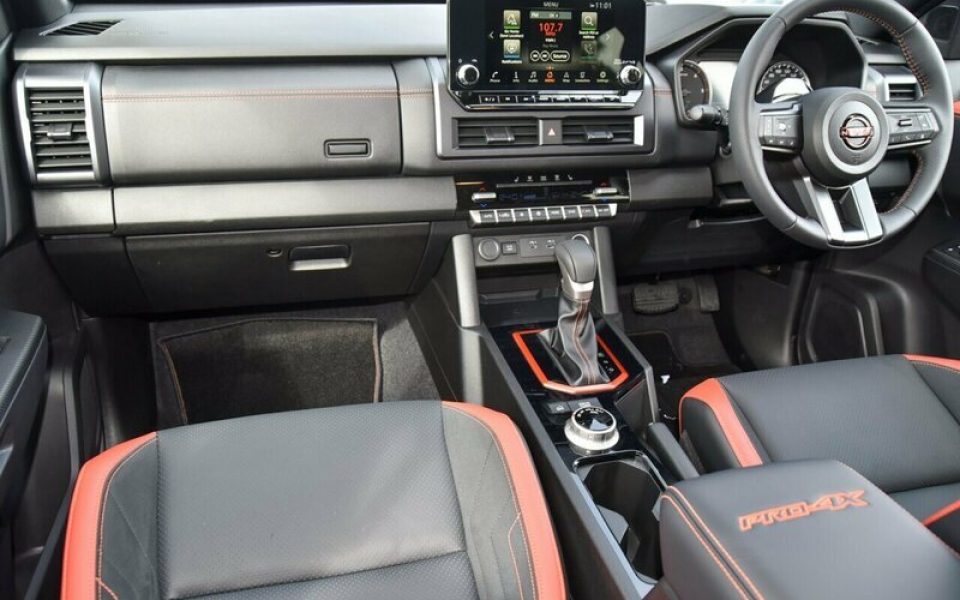 2026 Nissan Navara PRO-4X Pick-up Super 4WD Utility (Glacier White) Demo Car