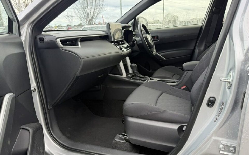 2025 Toyota Corolla Cross GX 2WD Wagon (Stunning Silver) Used Car