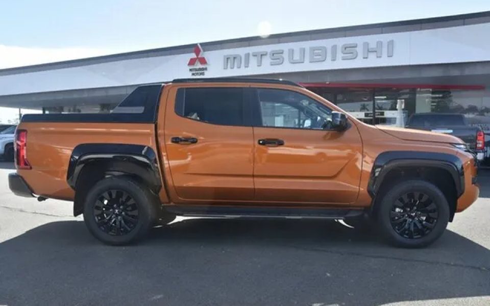 2026 Mitsubishi Triton MV MY26 GSR Pick-up Double Cab 4x4 Orange 6 Speed Sports Automatic Utility