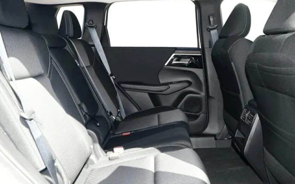 2025 Mitsubishi Outlander ZM MY24 LS AWD White 8 Speed Constant Variable Wagon