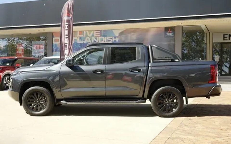 2025 Mitsubishi Triton MV MY25 GSR Pick-up Double Cab 4x4 Graphite Grey 6 Speed Sports Automatic