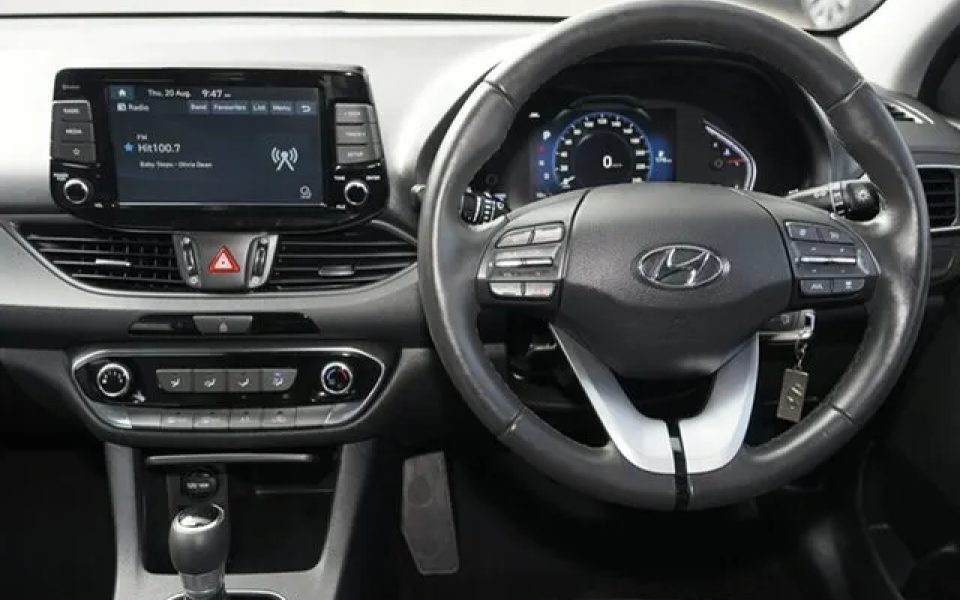 2021 Hyundai i30 PD.V4 MY22 Active Silver 6 Speed Sports Automatic Hatchback