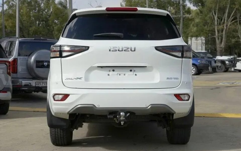 2022 Isuzu MU-X RJ MY22 LS-T Rev-Tronic White 6 Speed Sports Automatic Wagon