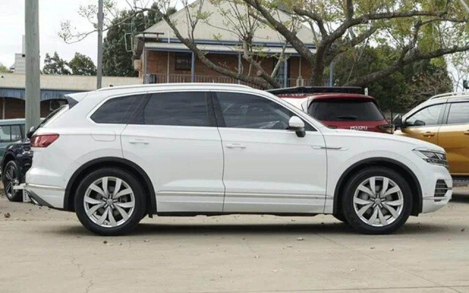 2020 Volkswagen Touareg CR MY20 190TDI Tiptronic 4MOTION Premium White 8 Speed Sports Automatic