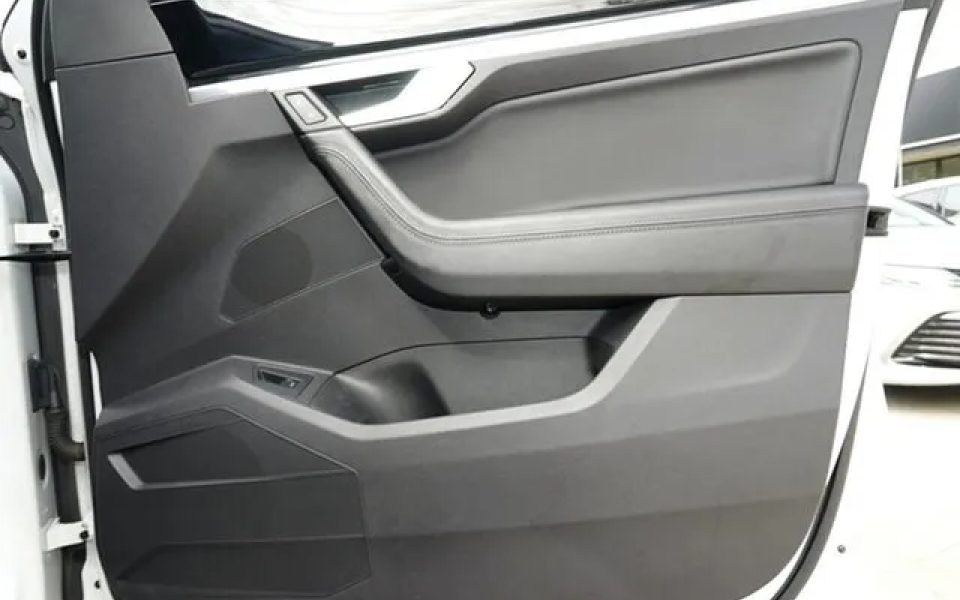 2020 Volkswagen Touareg CR MY20 190TDI Tiptronic 4MOTION Premium White 8 Speed Sports Automatic
