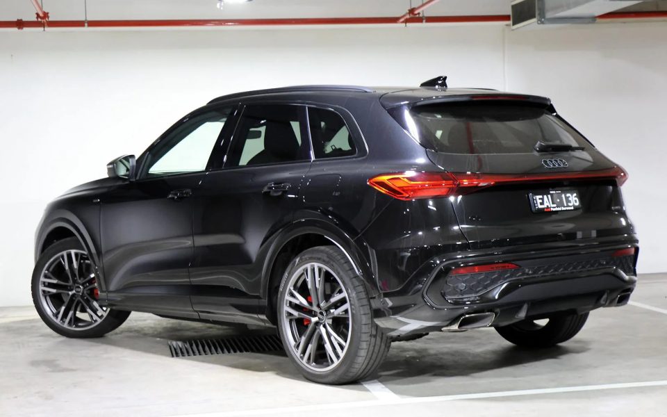 Audi Q5 SUV e-hybrid quattro S tronic