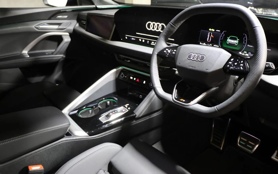 Audi Q5 SUV e-hybrid quattro S tronic